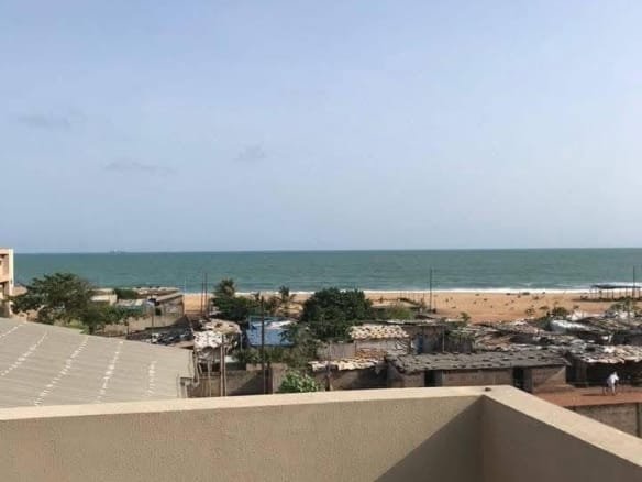 Immeuble R+2 de 8 chambres à Akpakpa Zone des Ambassades