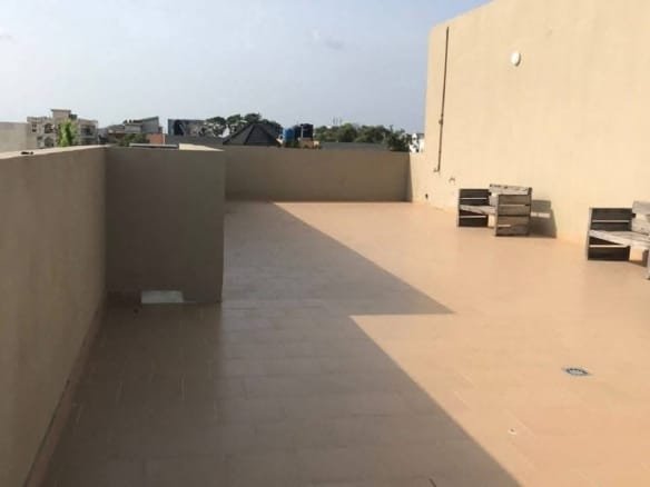Immeuble R+2 de 8 chambres à Akpakpa Zone des Ambassades 7
