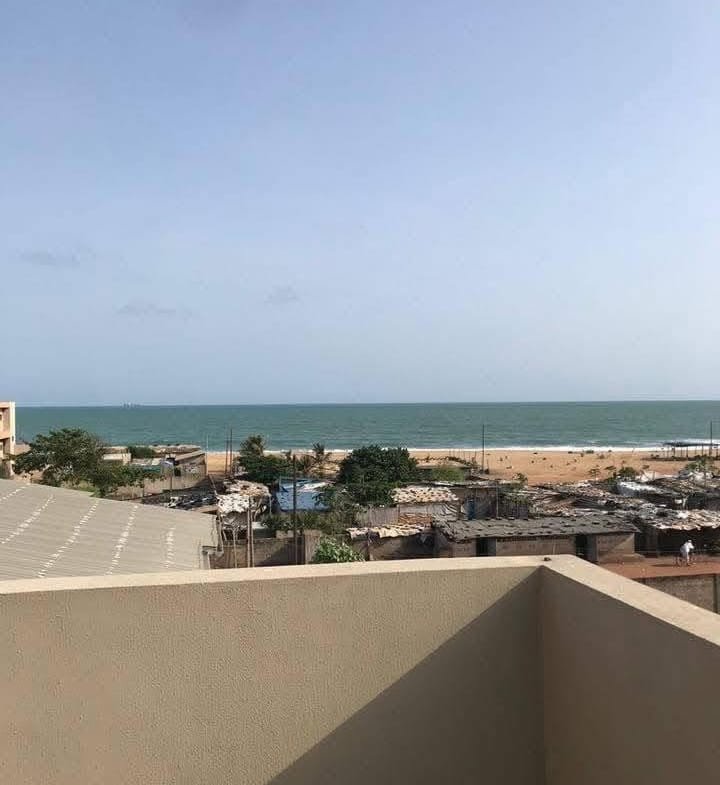 Immeuble R+2 de 8 chambres à Akpakpa Zone des Ambassades