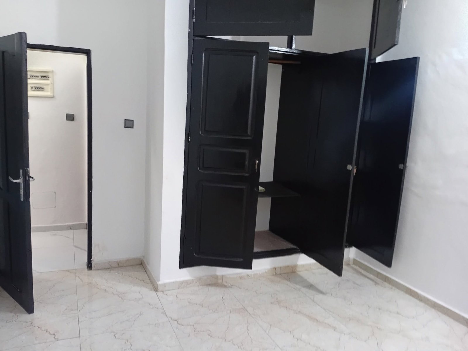 Immeuble locatif R+2 à vendre à Agblangandan 4