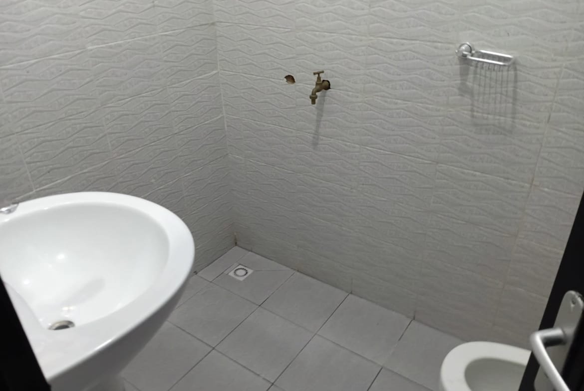 Immeuble locatif R+2 à vendre à Agblangandan 7
