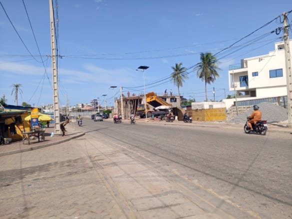 Parcelle clôturée en angle de rue à Fidjrossè Akogbato