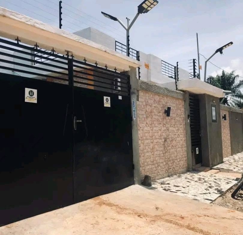 Villa 3 chambres à Pahou Adovié 5