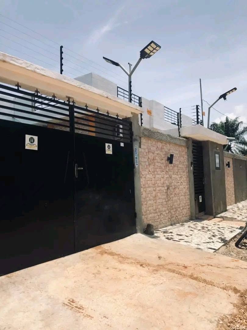 Villa 3 chambres à Pahou Adovié 5