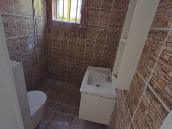Villa 4 chambres avec titre foncier à Aïtchedji 10