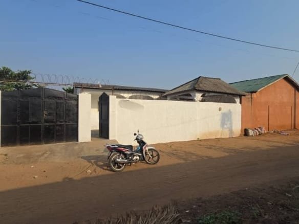 Villa 4 chambres avec titre foncier à Aïtchedji 2