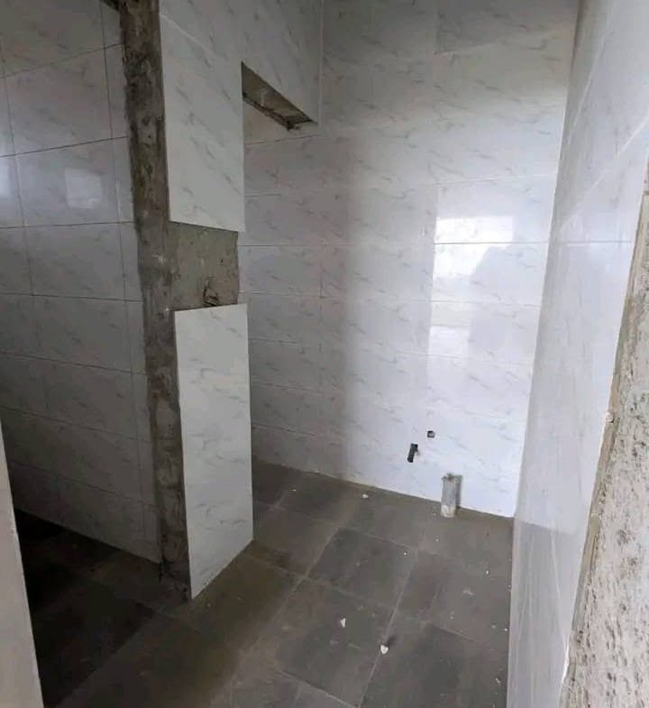 Villa avec grand jardin à Sèmè Podji PK10 Marina 10