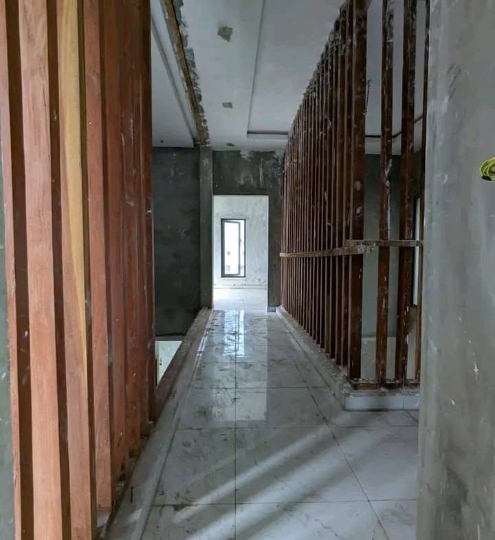 Villa avec grand jardin à Sèmè Podji PK10 Marina 9