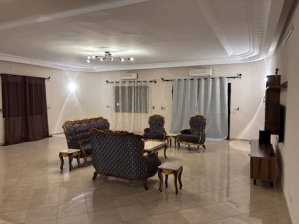 Villa avec grand jardin et terrasse à Ouidah 10