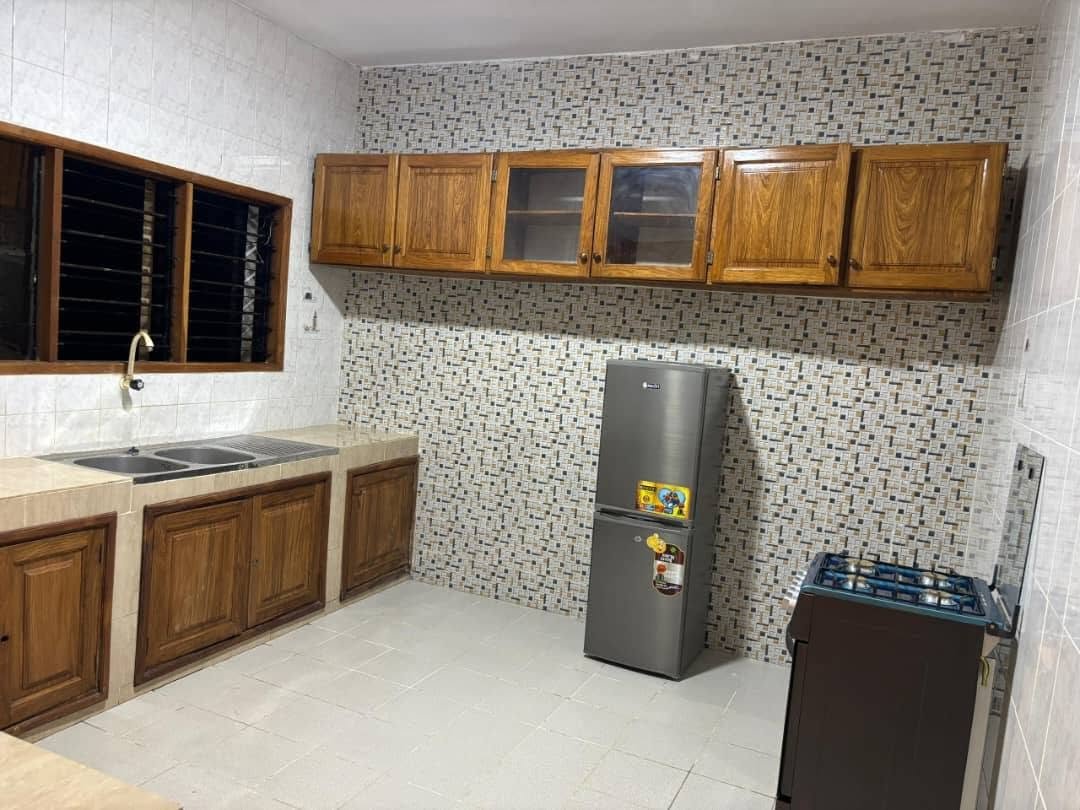 Villa avec grand jardin et terrasse à Ouidah 12