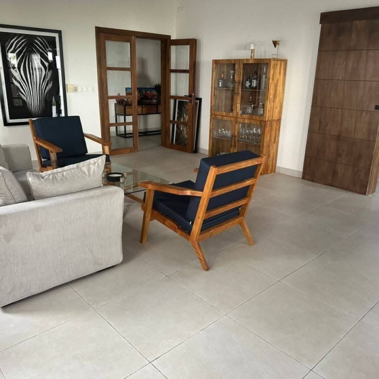 Villa avec jardin et piscine à Fidjrossè Plage 13