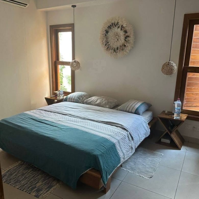 Villa avec jardin et piscine à Fidjrossè Plage 16