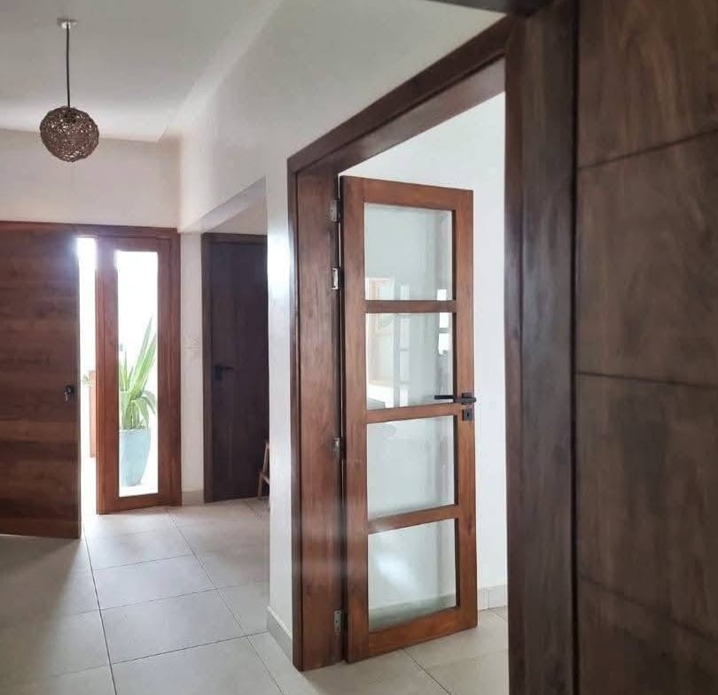Villa avec jardin et piscine à Fidjrossè Plage 32