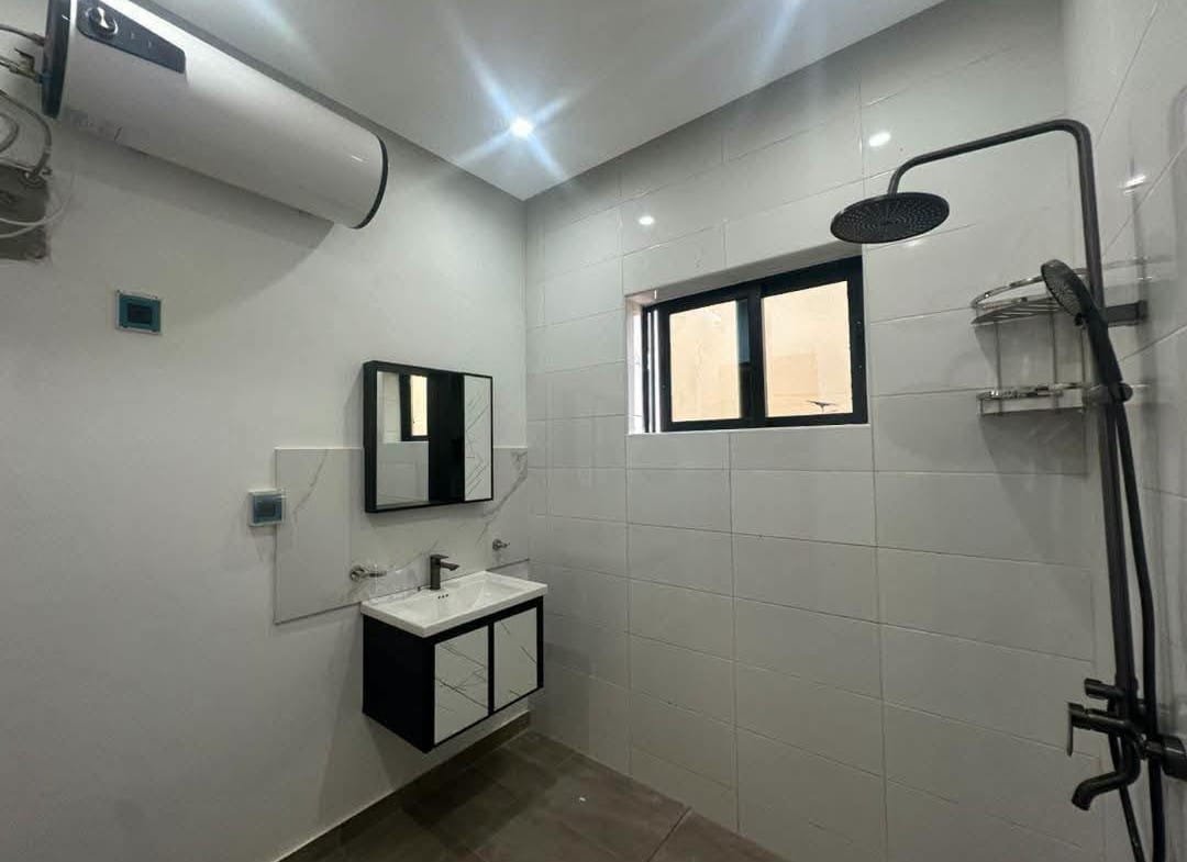 Villa avec piscine à vendre à Fidjrossè Club des Rois 11