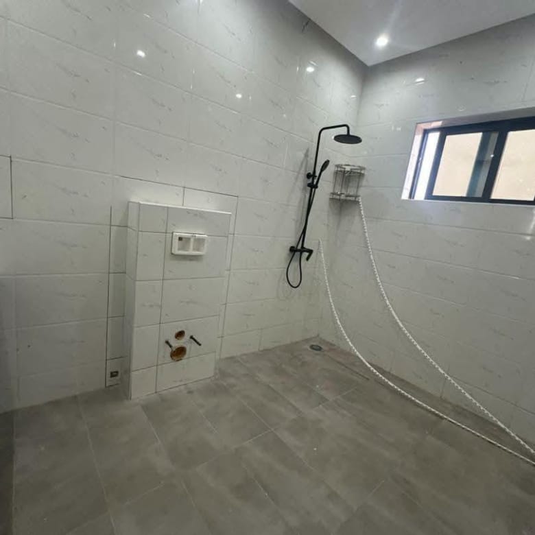 Villa avec piscine à vendre à Fidjrossè Club des Rois 18