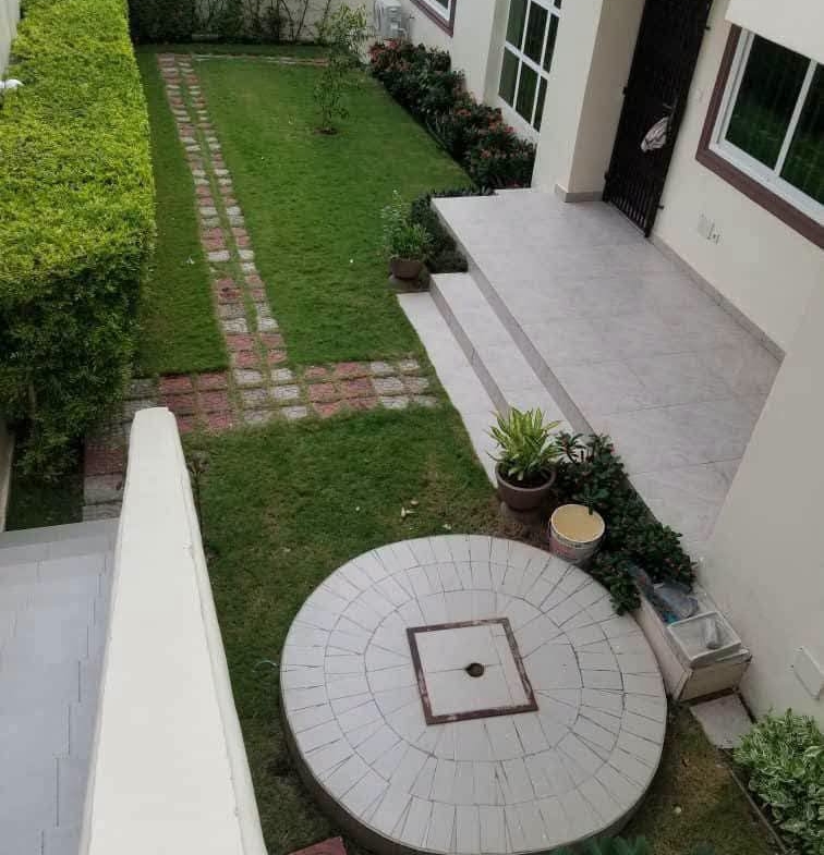 Villa de 3 chambres avec jardin à Fidjrossè 3