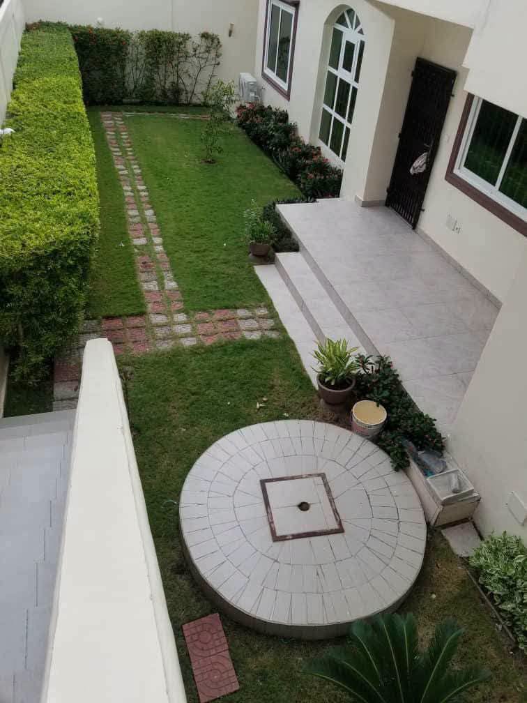 Villa de 3 chambres avec jardin à Fidjrossè 3