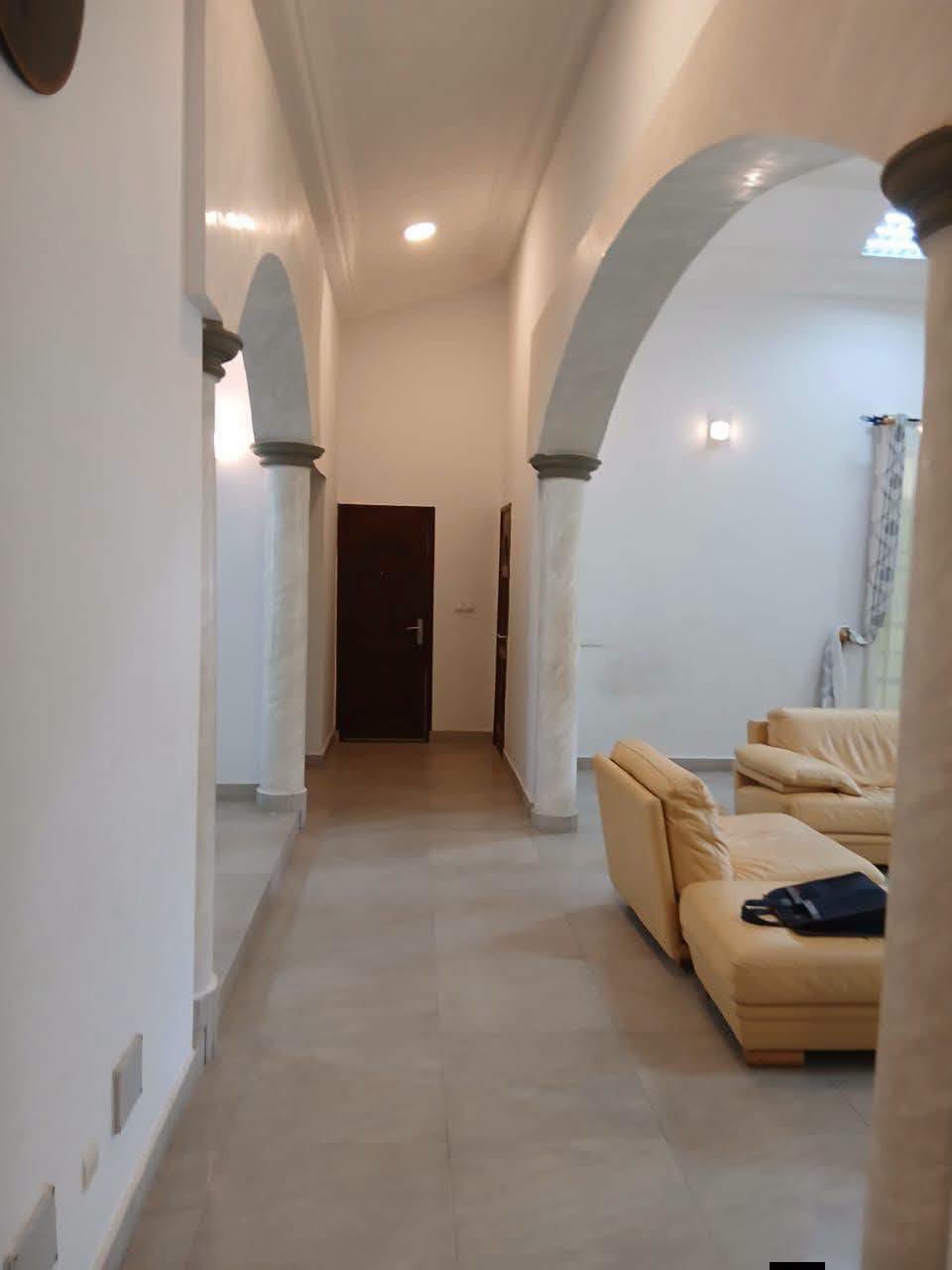 Villa de 3 chambres avec jardin à Fidjrossè 8