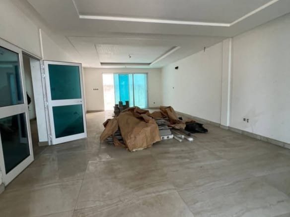 Villa de 5 chambres avec piscine à Akpakpa CEN SAD 9