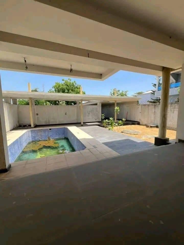 Villa de 5 chambres avec piscine à Akpakpa CEN SAD