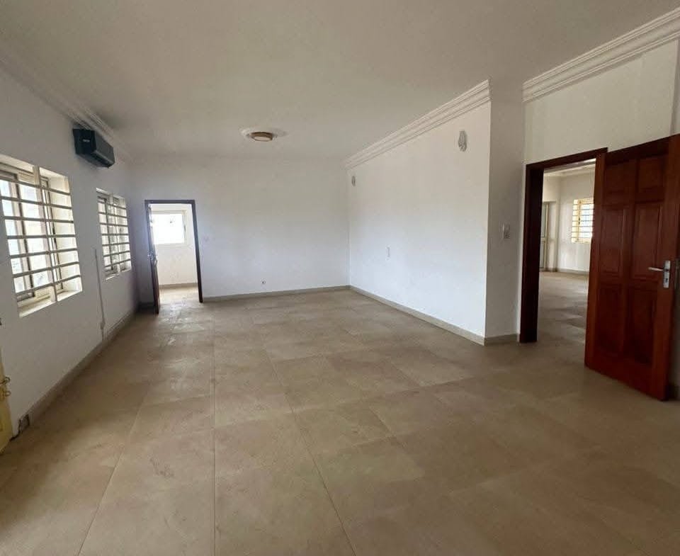Villa de luxe à vendre à Fidjrossè Club des Rois 4