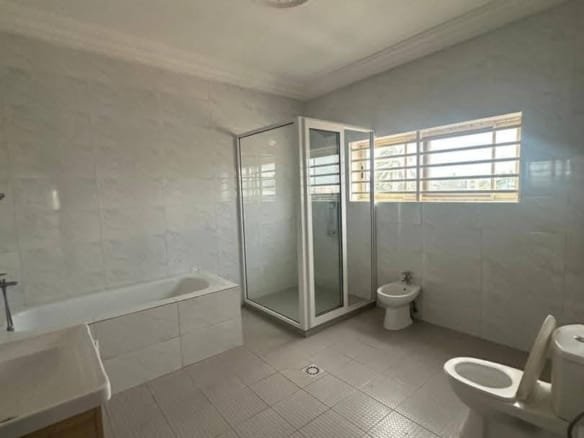 Villa de luxe à vendre à Fidjrossè Club des Rois 7