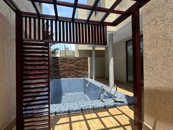 Villa de luxe avec vue imprenable sur l’océan à Fidjrossè Plage 16