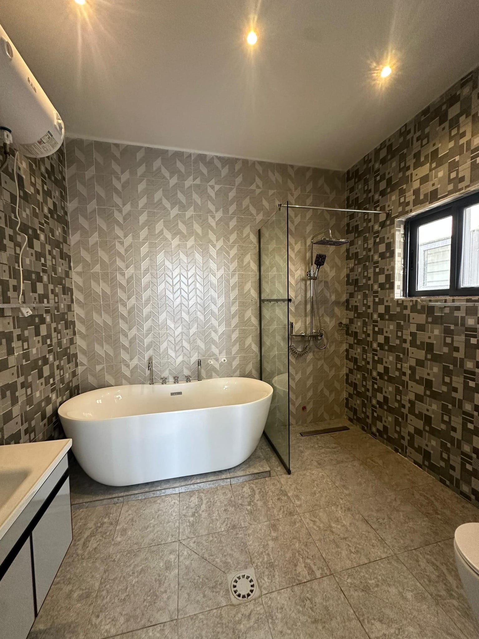 Villa de luxe avec vue imprenable sur l’océan à Fidjrossè Plage 17