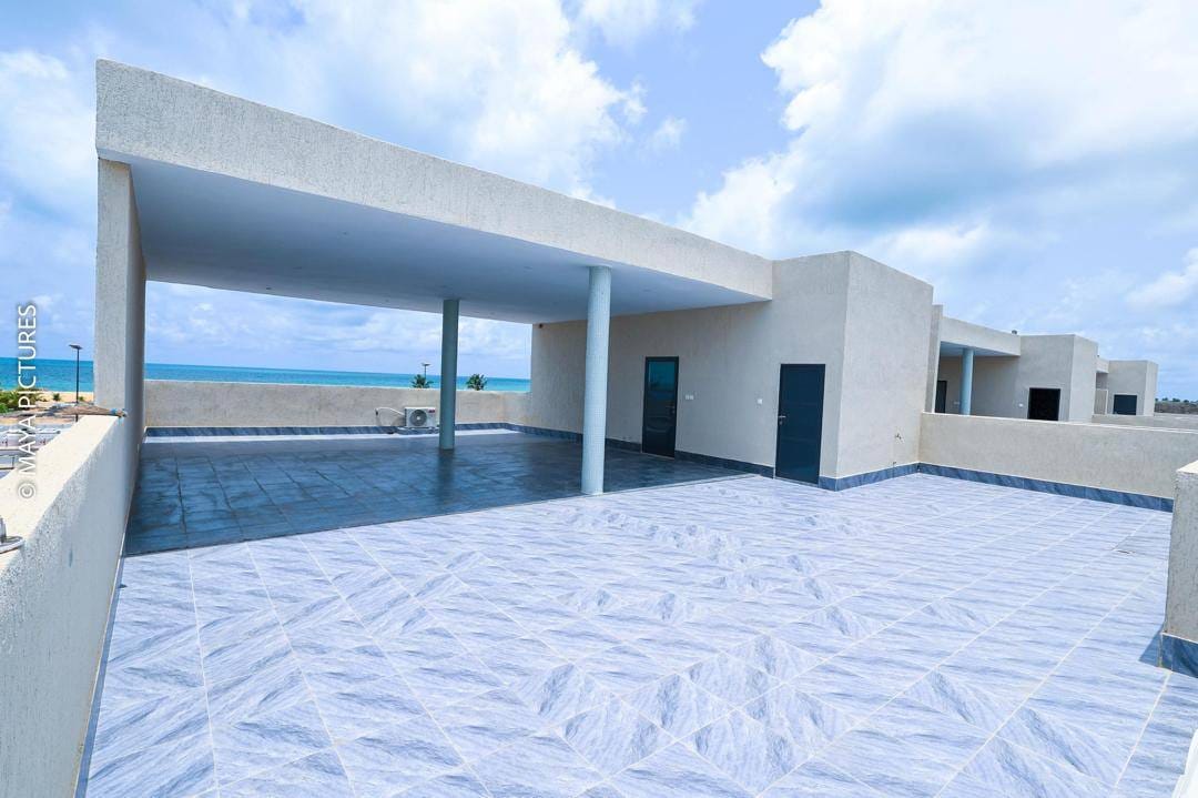 Villa de luxe avec vue imprenable sur l’océan à Fidjrossè Plage