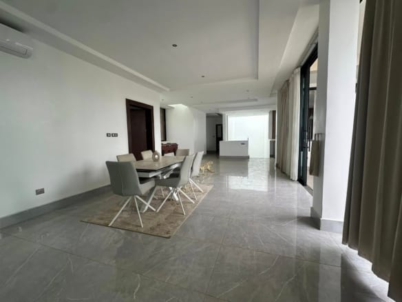 Villa de prestige avec jardin et piscine à Akpakpa 10