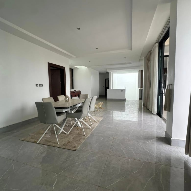 Villa de prestige avec jardin et piscine à Akpakpa 10