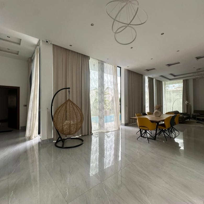 Villa de prestige avec jardin et piscine à Akpakpa 11