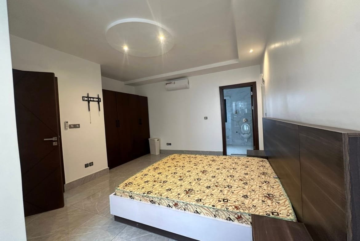 Villa de prestige avec jardin et piscine à Akpakpa 17