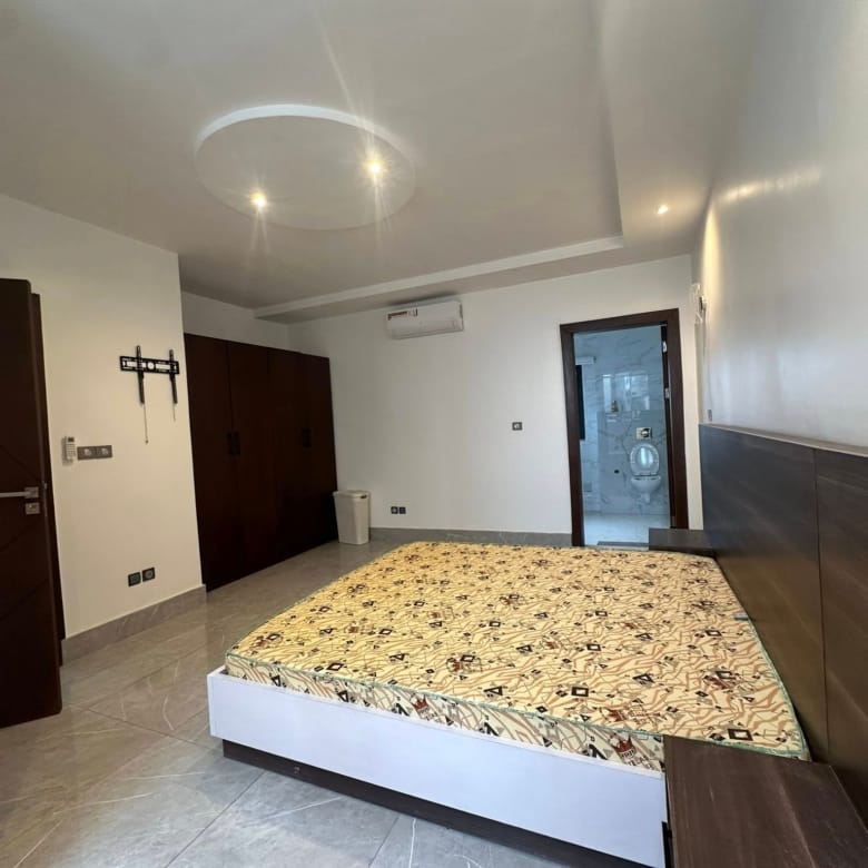 Villa de prestige avec jardin et piscine à Akpakpa 17