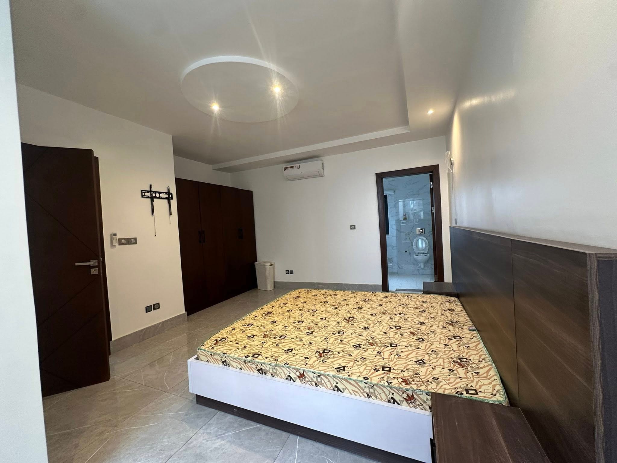 Villa de prestige avec jardin et piscine à Akpakpa 17