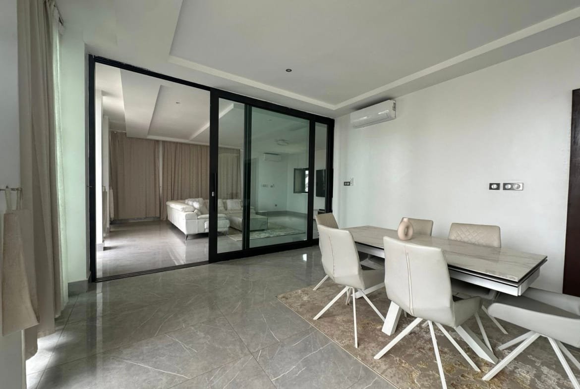 Villa de prestige avec jardin et piscine à Akpakpa 19