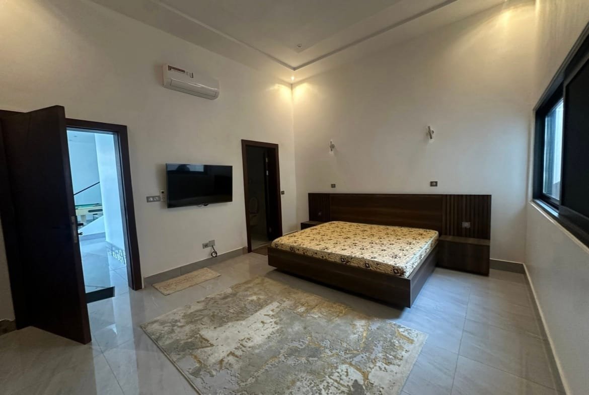 Villa de prestige avec jardin et piscine à Akpakpa 26