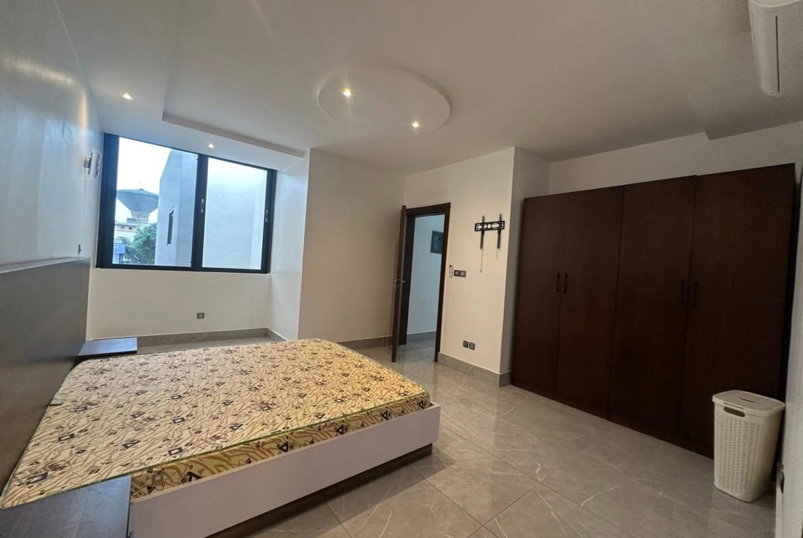 Villa de prestige avec jardin et piscine à Akpakpa 27