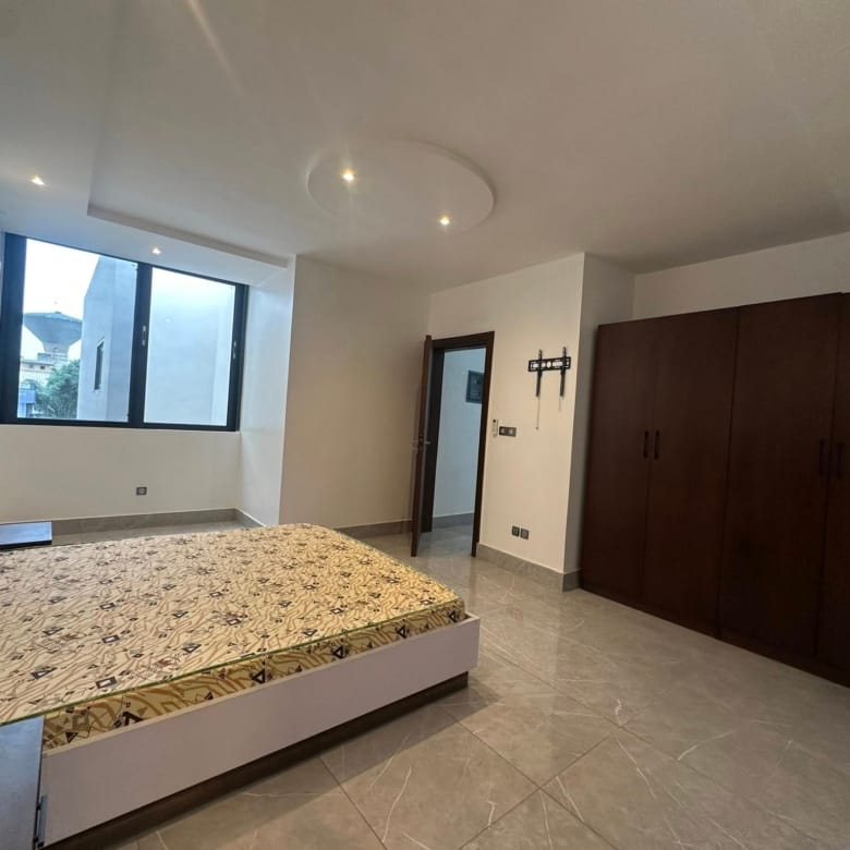 Villa de prestige avec jardin et piscine à Akpakpa 27