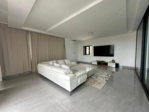 Villa de prestige avec jardin et piscine à Akpakpa 28