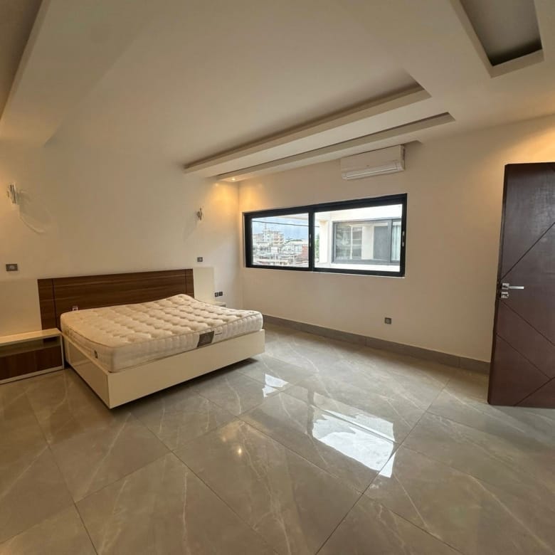 Villa de prestige avec jardin et piscine à Akpakpa 4