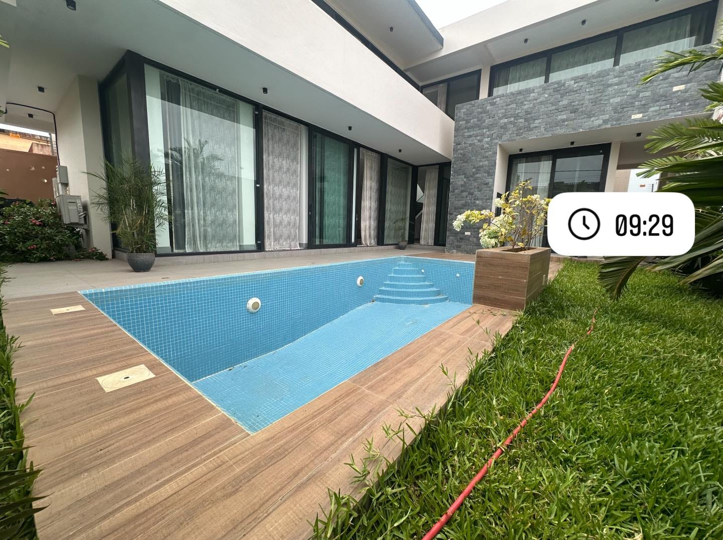 Villa de prestige avec jardin et piscine à Akpakpa 7