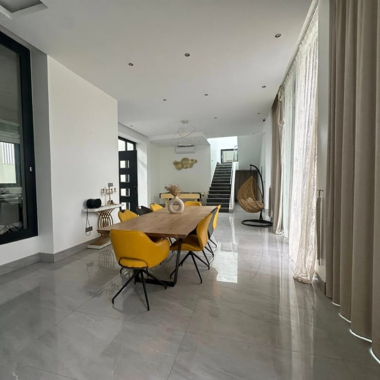 Villa de prestige avec jardin et piscine à Akpakpa 9