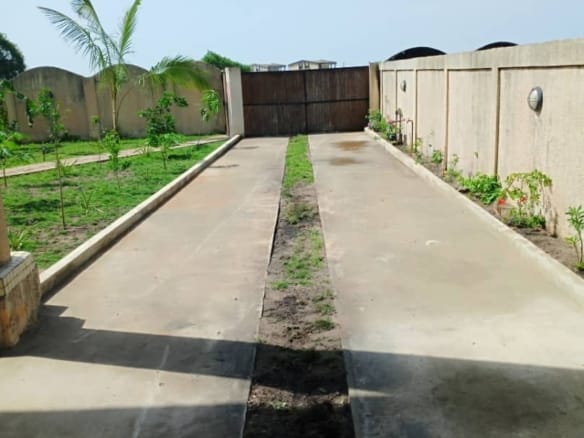 Villa de prestige avec piscine à Akpakpa CEN SAD 11