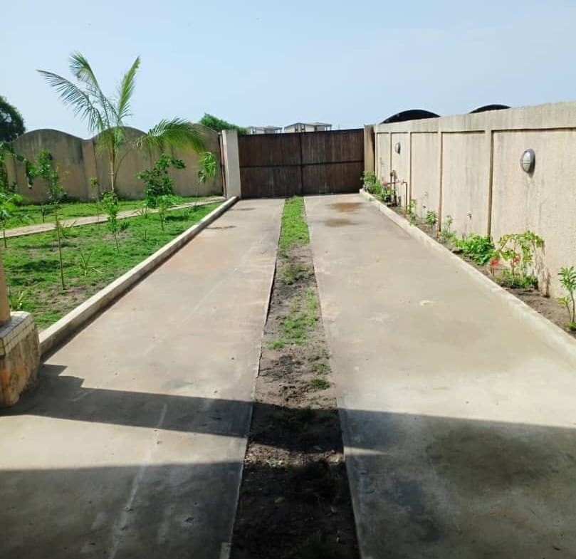 Villa de prestige avec piscine à Akpakpa CEN SAD 11