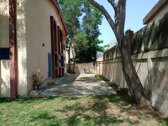 Villa de prestige avec piscine à Akpakpa CEN SAD 12