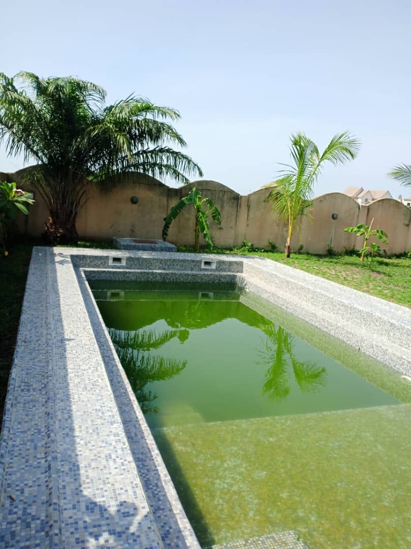 Villa de prestige avec piscine à Akpakpa CEN SAD 16
