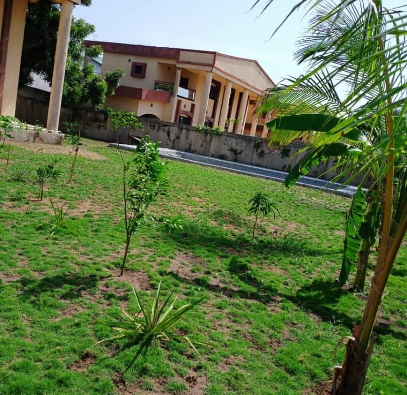 Villa de prestige avec piscine à Akpakpa CEN SAD 2