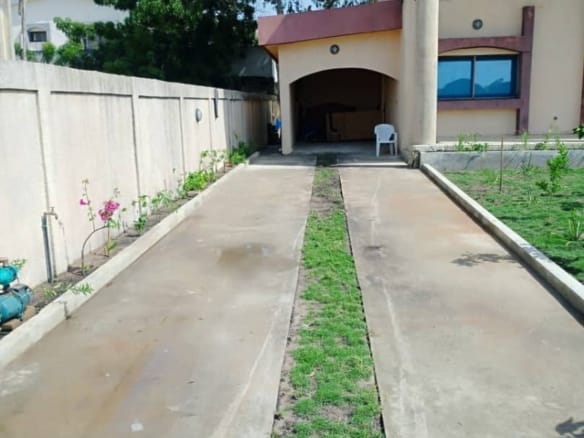 Villa de prestige avec piscine à Akpakpa CEN SAD 4