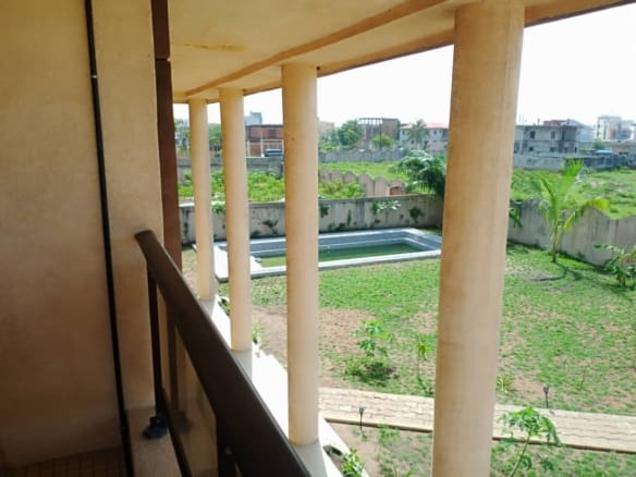 Villa de prestige avec piscine à Akpakpa CEN SAD 8